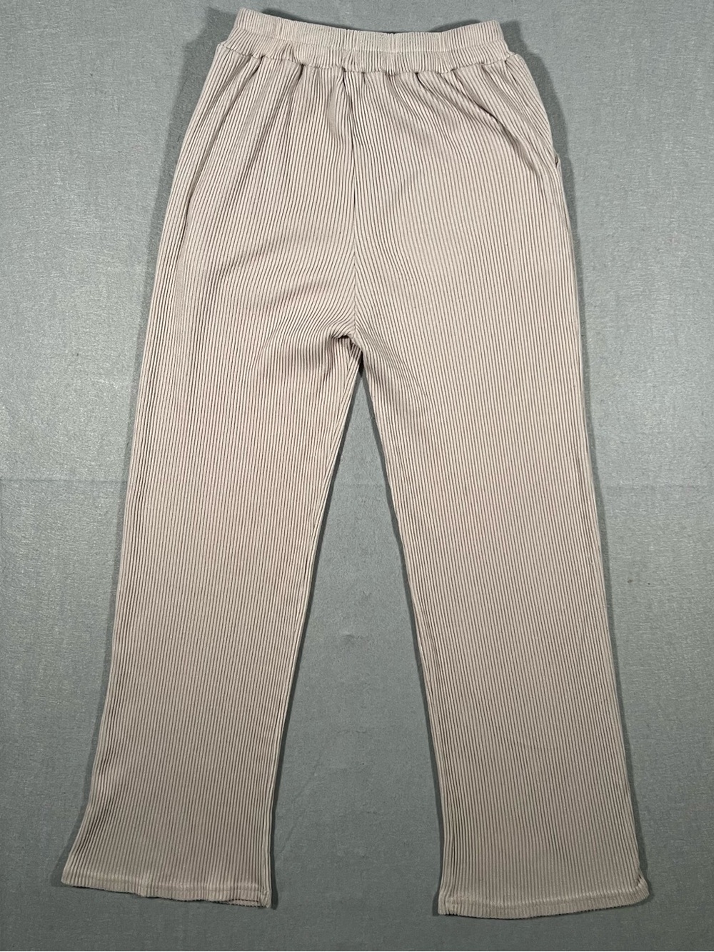 Women’s Beige Ribbed Knit 2-Piece Set Boat Neck Top & Straight Pants M - Picture 5 of 10